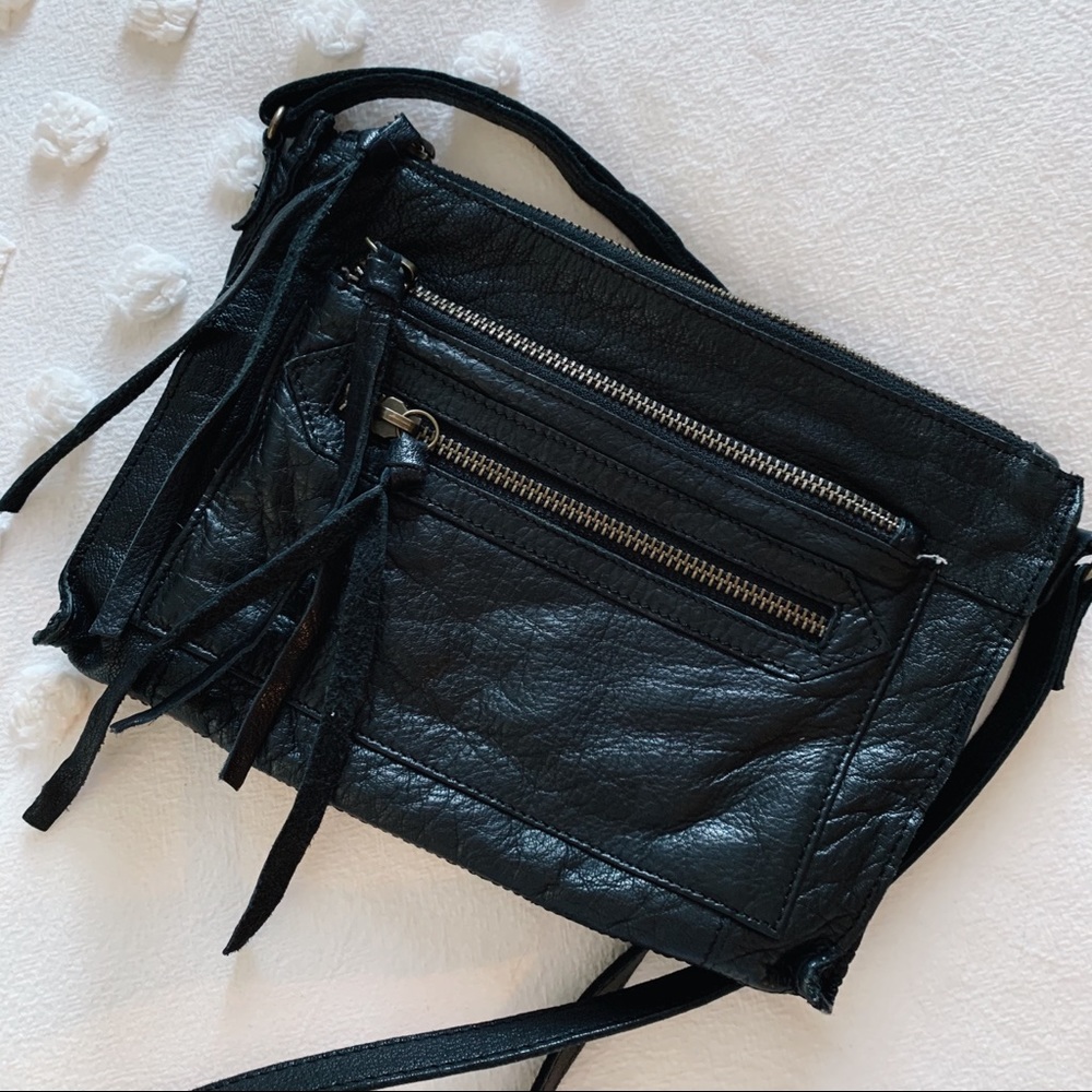 Satchel 🖤